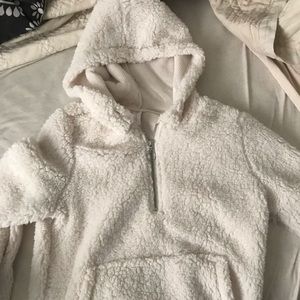 Fuzzy sherpa sweatshirt NEVER WORN